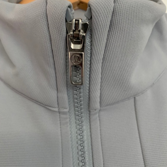 Lululemon zip up track jacket, light Grey - Picture 2 of 5